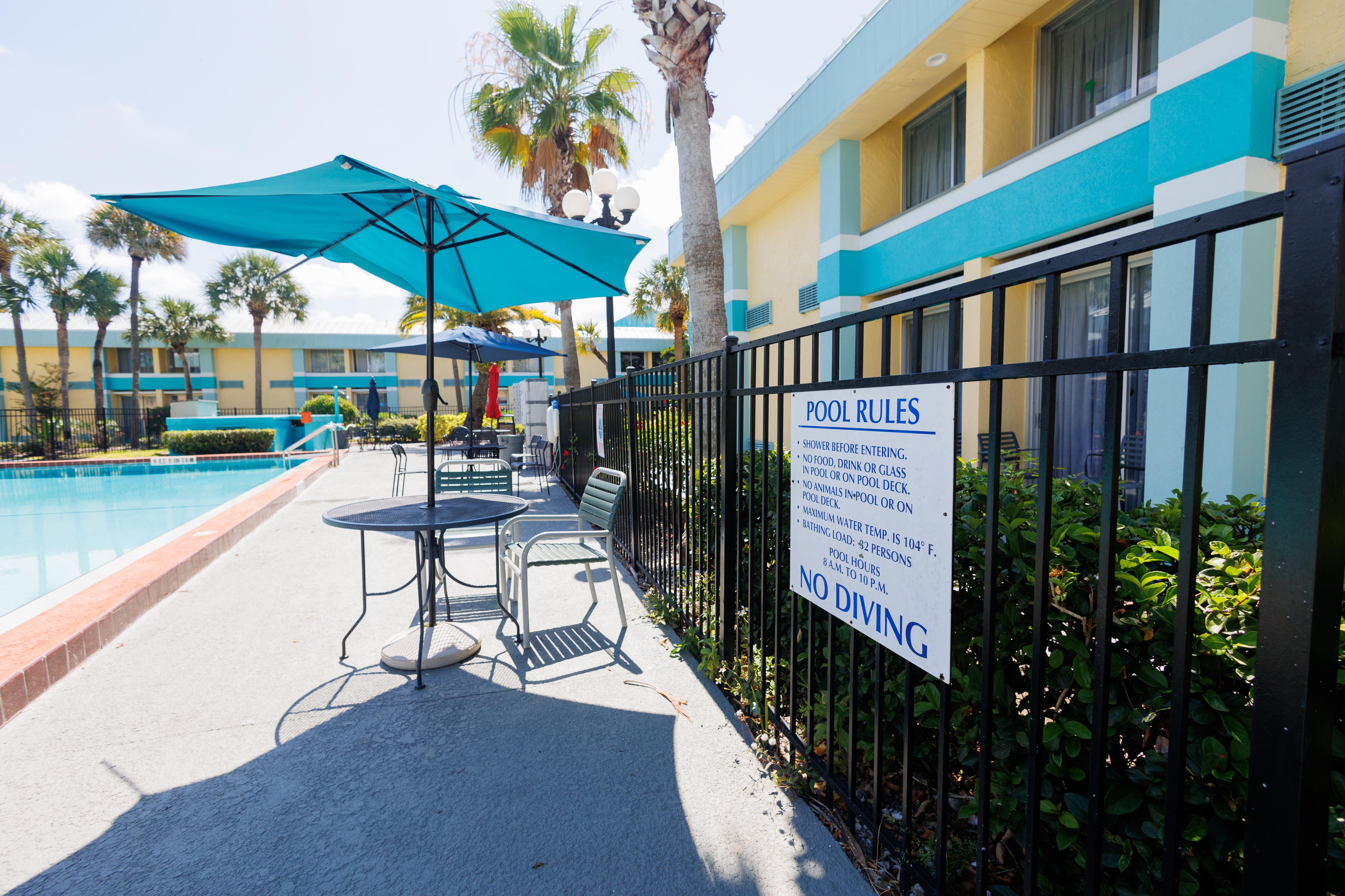 Garnet Inn & Suites Orlando Eksteriør billede