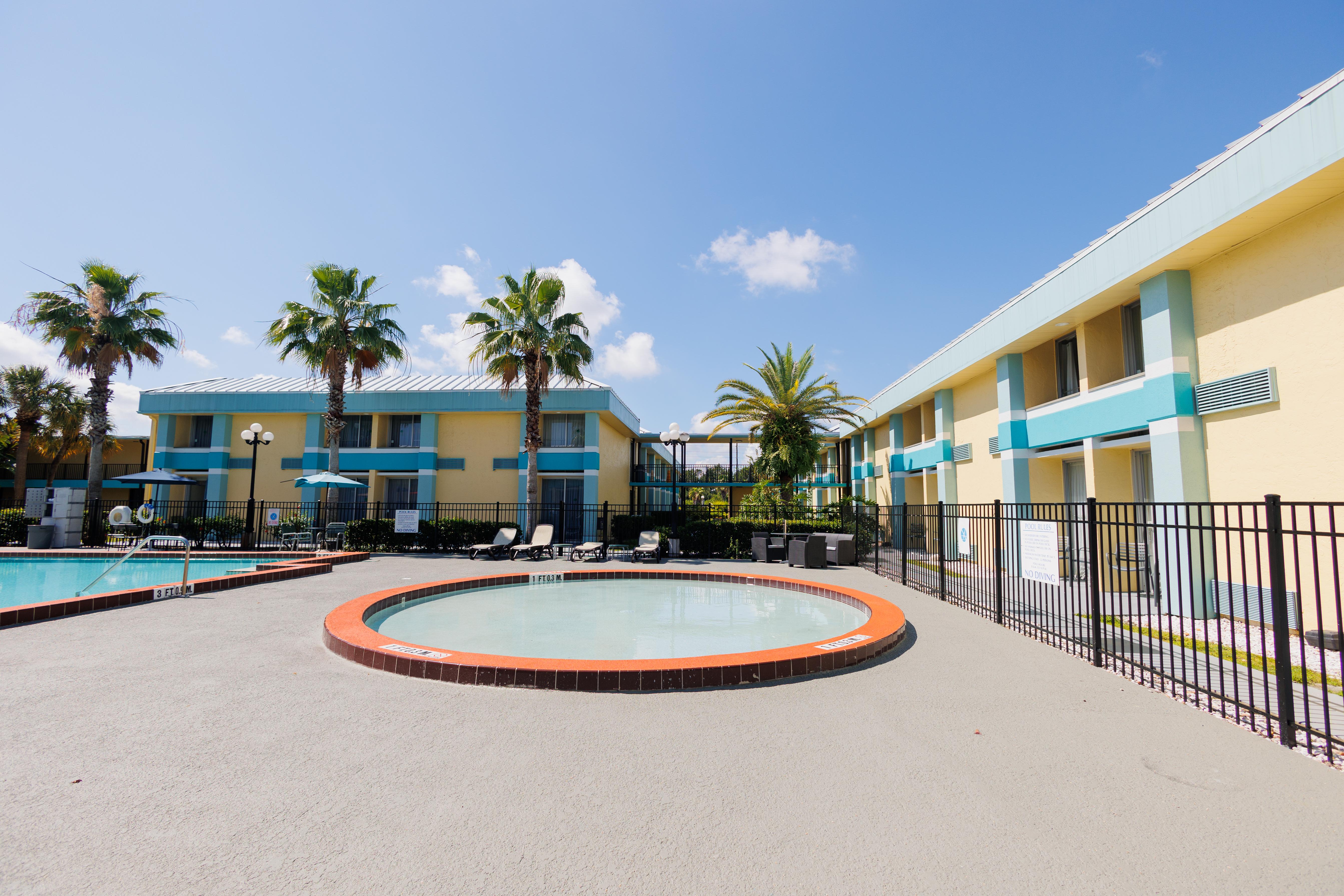 Garnet Inn & Suites Orlando Eksteriør billede