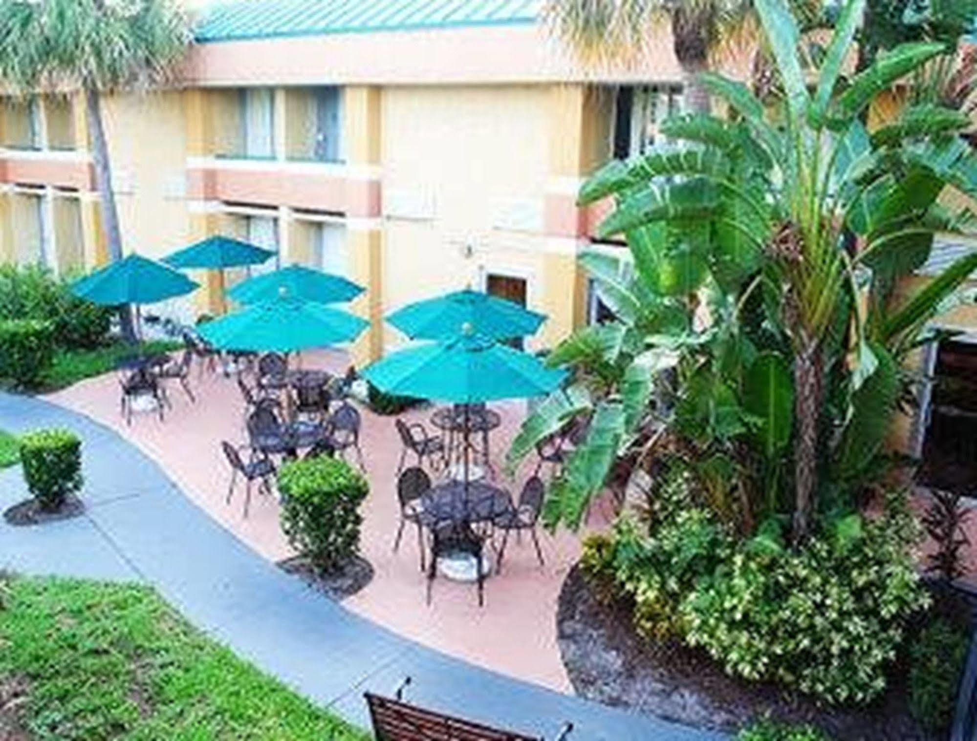 Garnet Inn & Suites Orlando Eksteriør billede