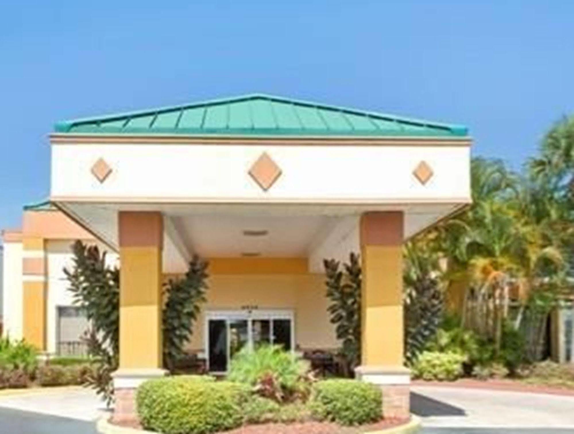 Garnet Inn & Suites Orlando Eksteriør billede